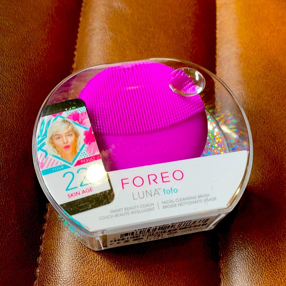 Foreo LUNA fofo Purple Facial Cleansing Brush